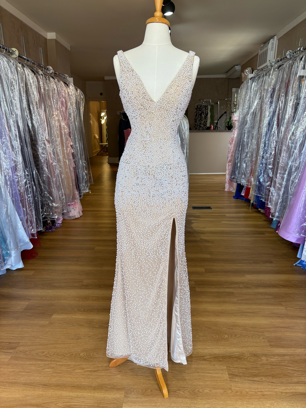 Elegant Nude-Ivory V-Neck Beaded Evening Dress